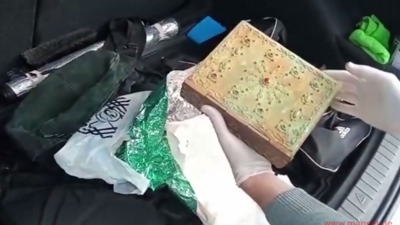 Samsun’da 2500 yıllık altın işlemeli Tevrat ele geçirildi