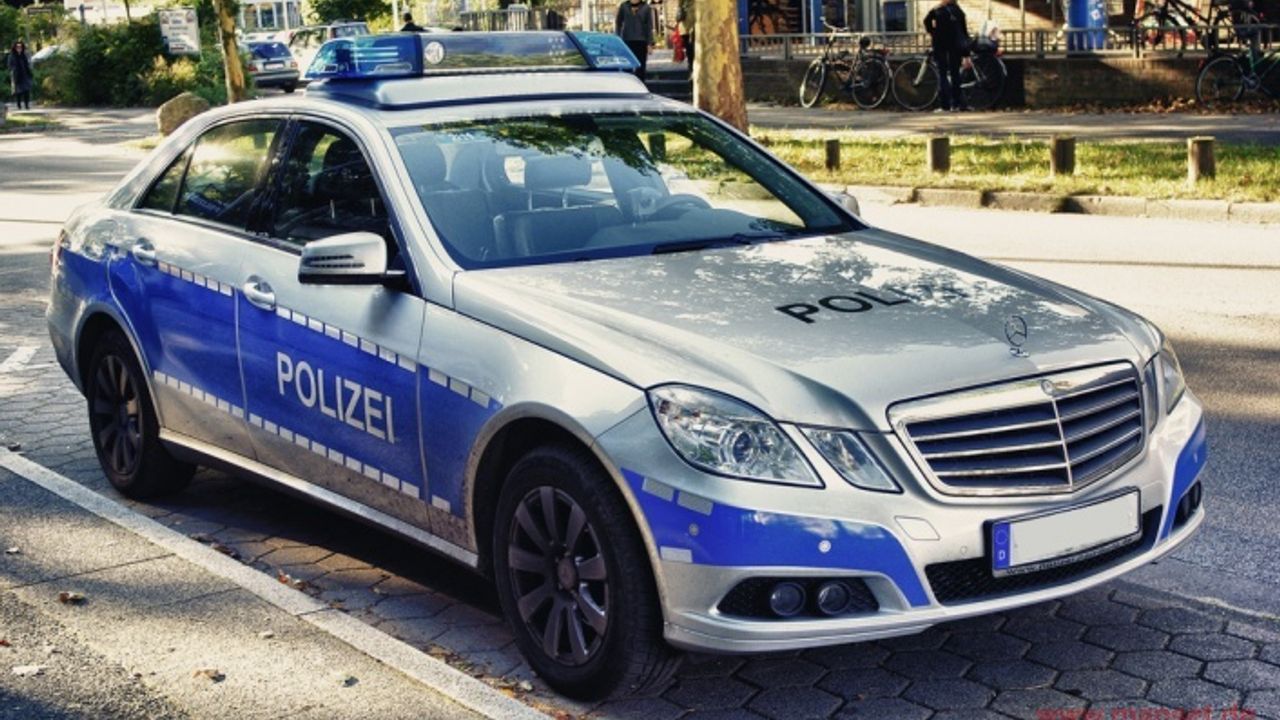 Drei Zuführungen nach Einbruch in Hamburg-Nienstedten