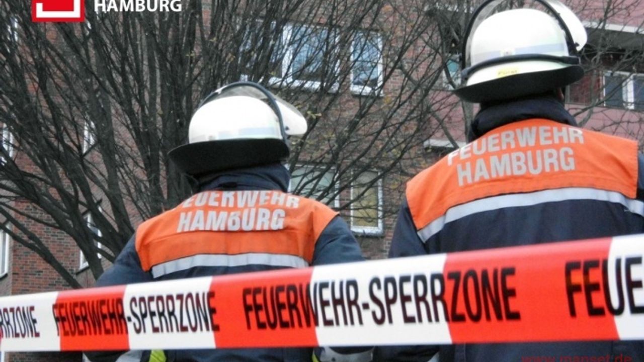 Ein Mann nach Wohnungsbrand in Hamburg-Barmbek-Süd verstorben