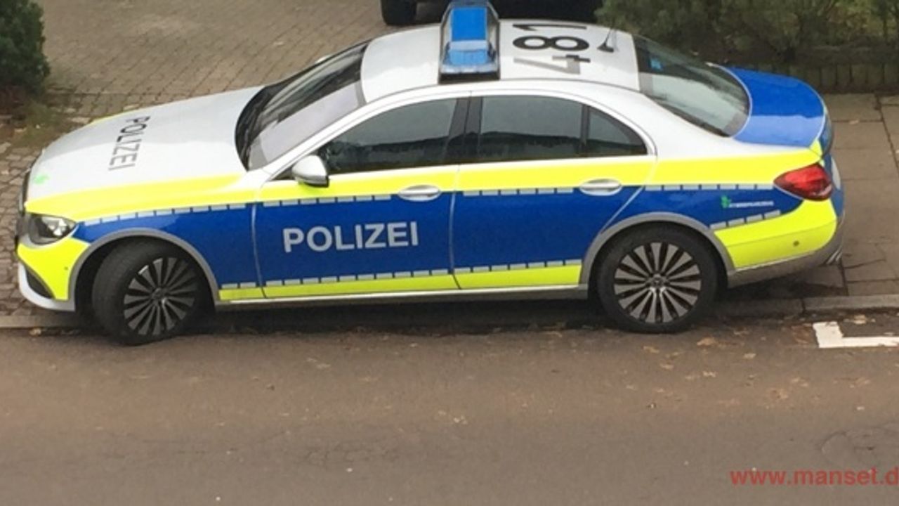 Sechs vorläufige Festnahmen nach schwerem Bandendiebstahl in ein Kabellager in Hamburg-Marienthal