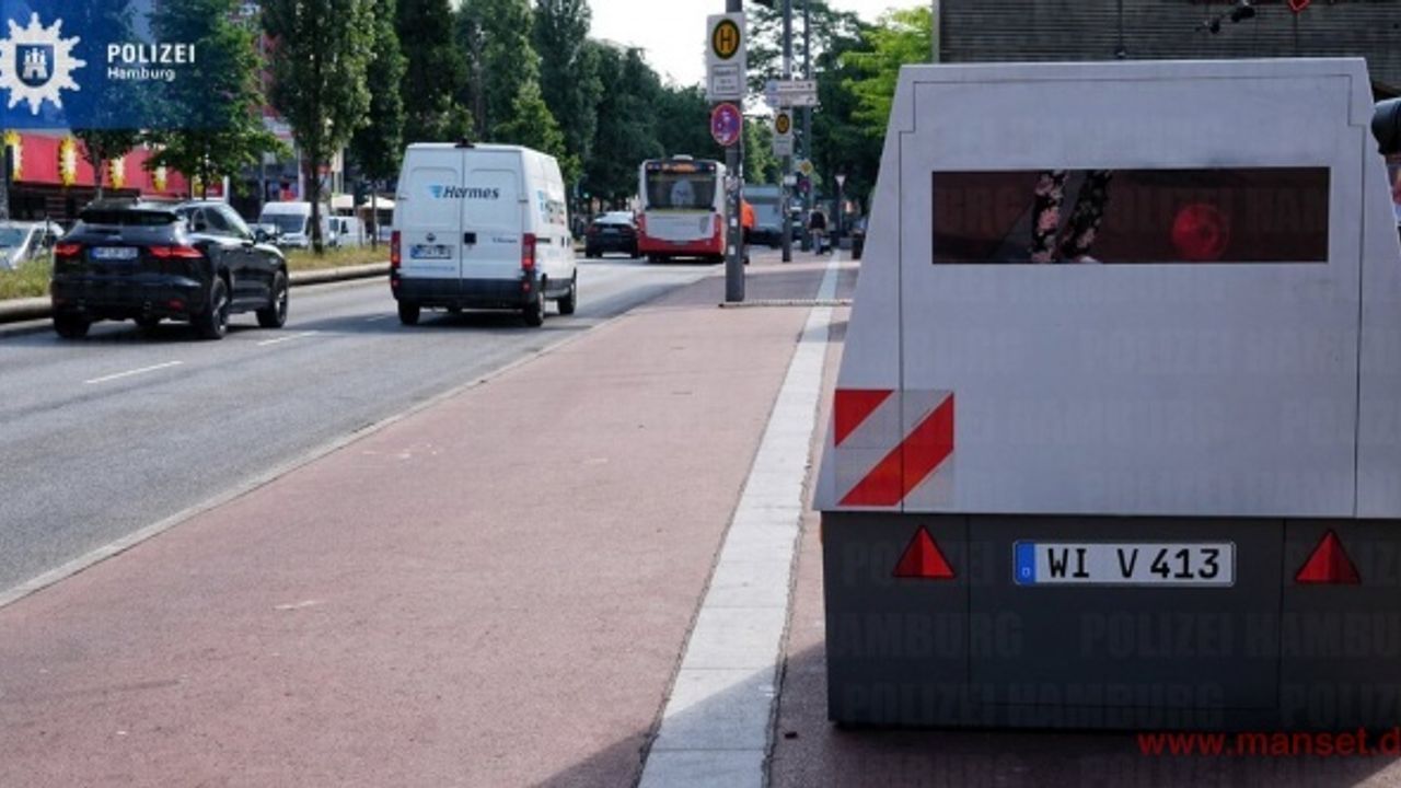 Hamburgs Innensenator und der Leiter der Verkehrsdirektion setzen angekündigte Verkehrssicherheitsarbeit fort
