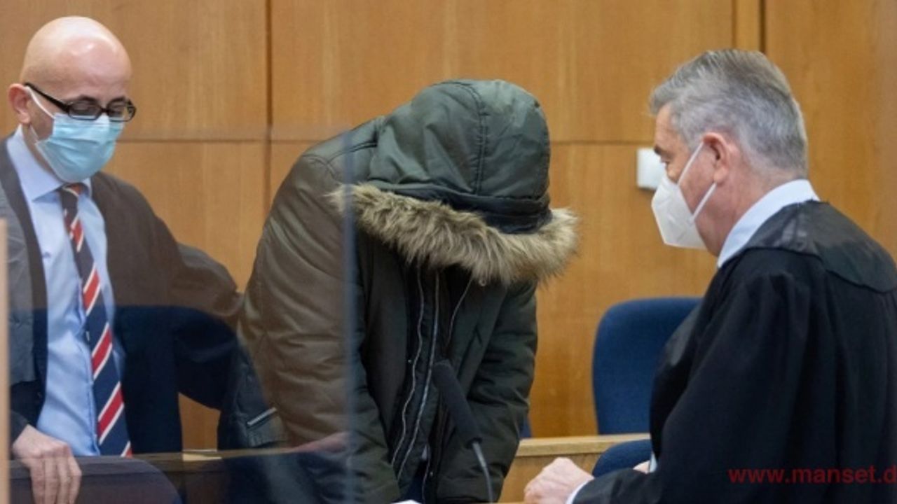 Almanya’da Suriyeli işkenceci doktor Alaa Musa’nın yargılanmasına başlandı