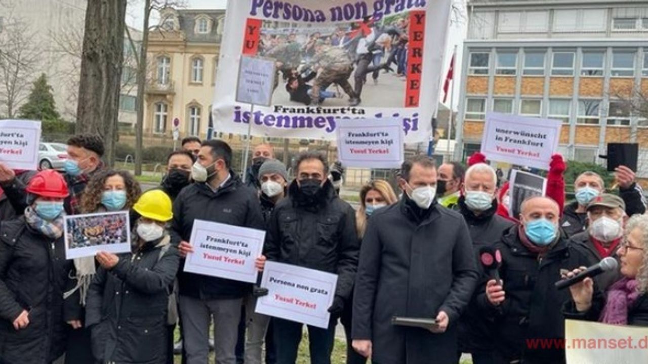 Frankfurt'ta protesto: "Madenci tekmeleyen ataşe istemiyoruz"