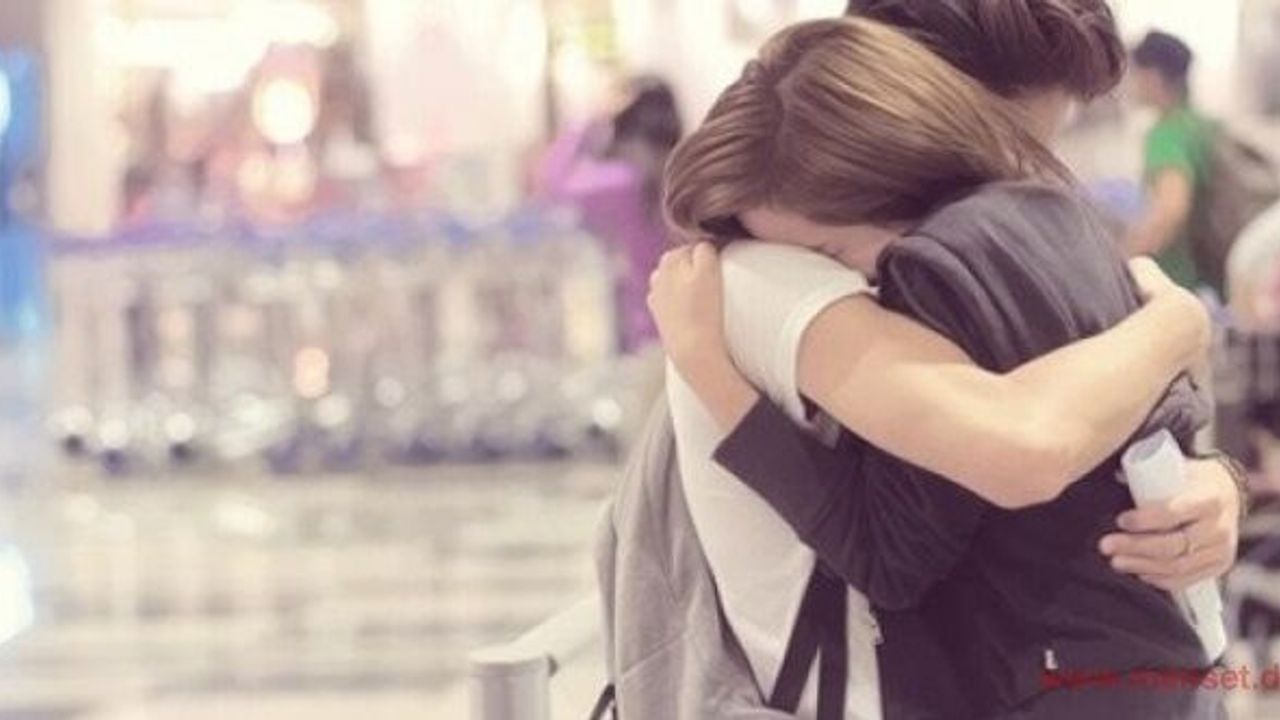 Sarılmak 20 saniyede mutluluğu artırıyor