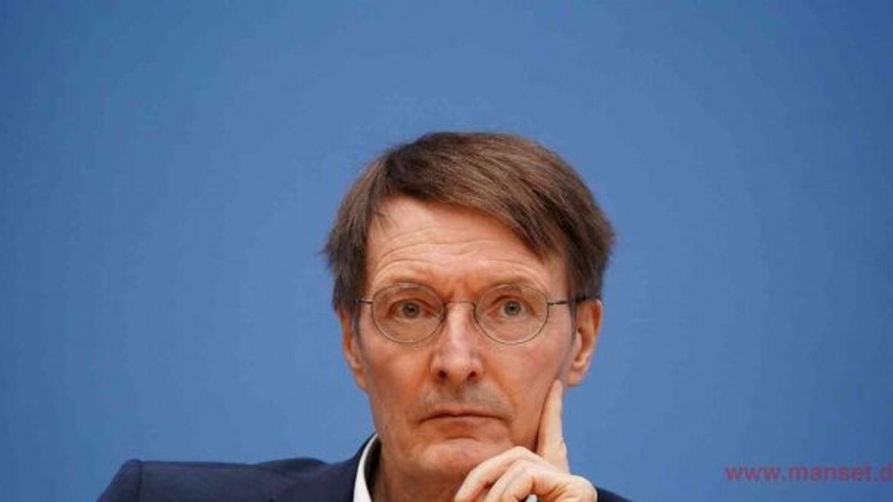 Almanya Sağlık Bakanı Lauterbach: "Omicron dalgasında zirveyi geride bıraktık"