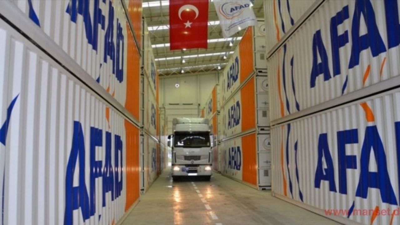 Türkiye Ukrayna'ya 5 tır insani yardım gönderiyor