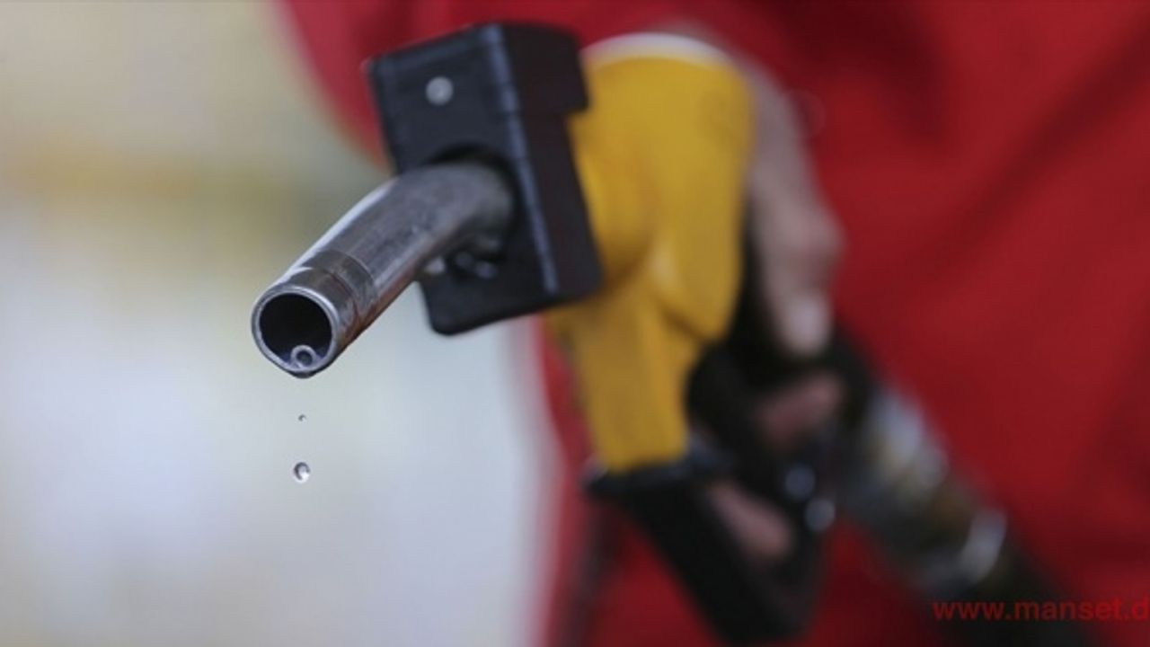 ABD ile Avrupalı ülkeler, Rusya'dan petrol ithalatını durdurmayı tartışıyor