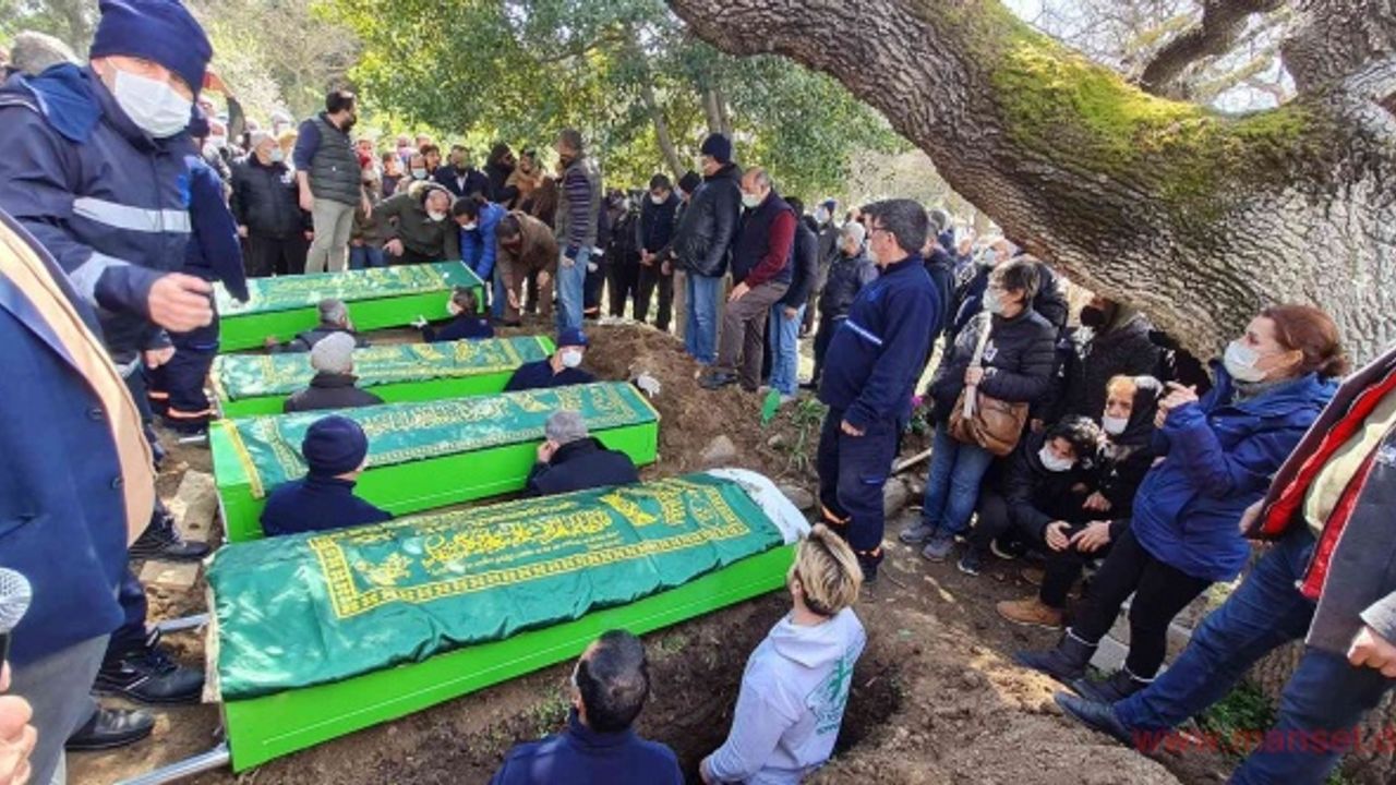 Almanya’da yangında ölen anne ve 3 çocuğu gözyaşlarıyla toprağa verildi