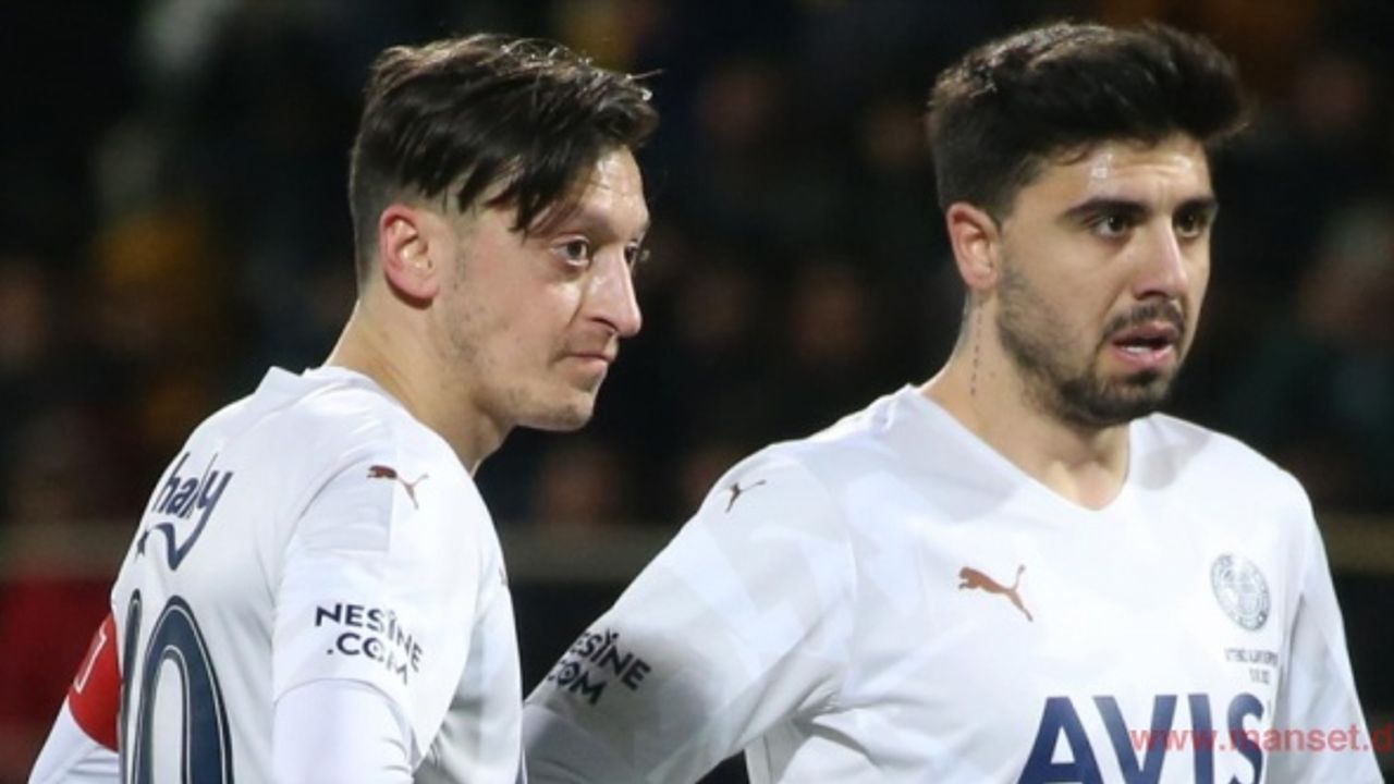 Fenerbahçe'de Mesut Özil ve Ozan Tufan kadro dışı bırakıldı