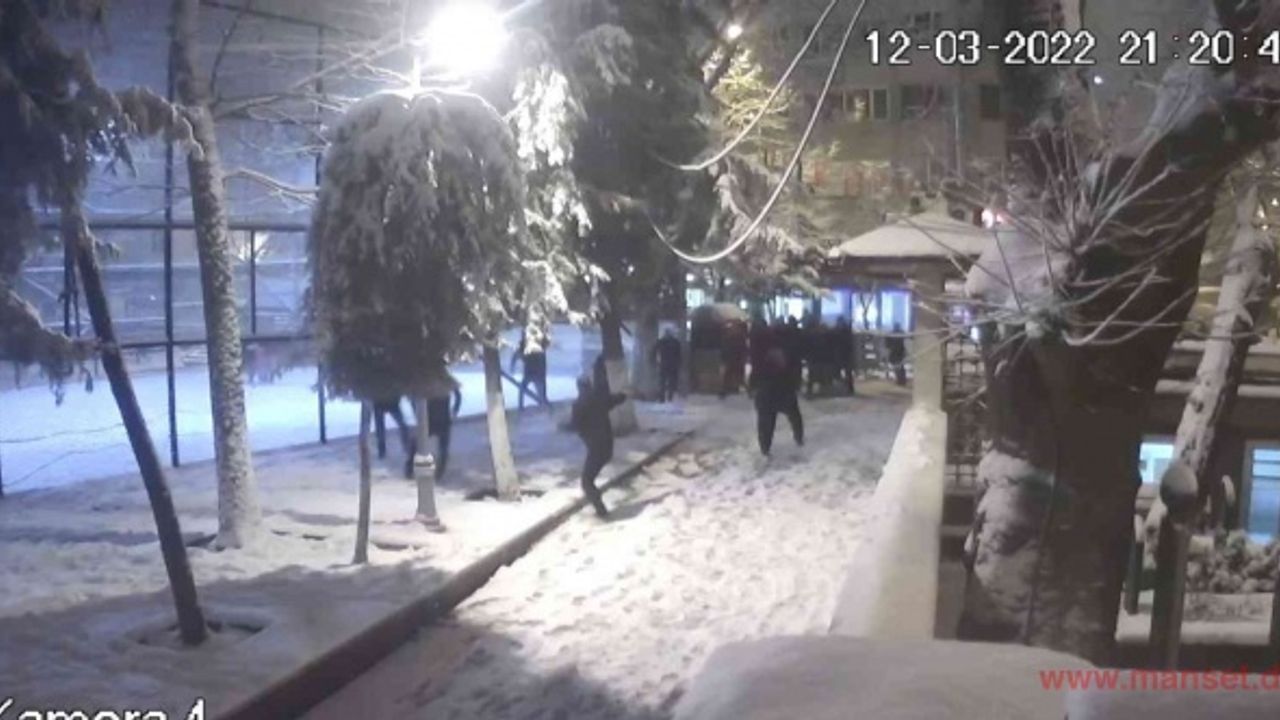 İstanbul’da kartopu savaşında dehşet anları: Silahla 6 kişiyi yaraladı