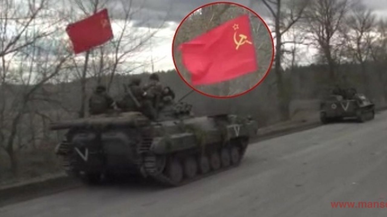 Rus tankı Sovyetler Birliği bayrağı astı