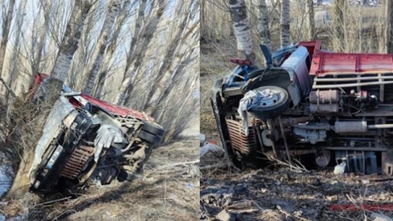 Ağrı’da kamyon şarampole devrildi: 5 ölü