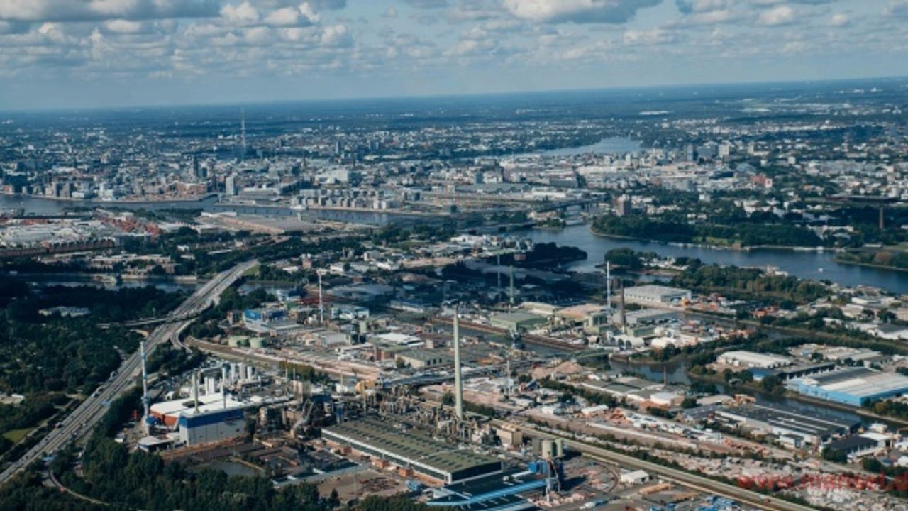 Corona-Pandemie: Hamburgs Wirtschaft erholt sich leicht