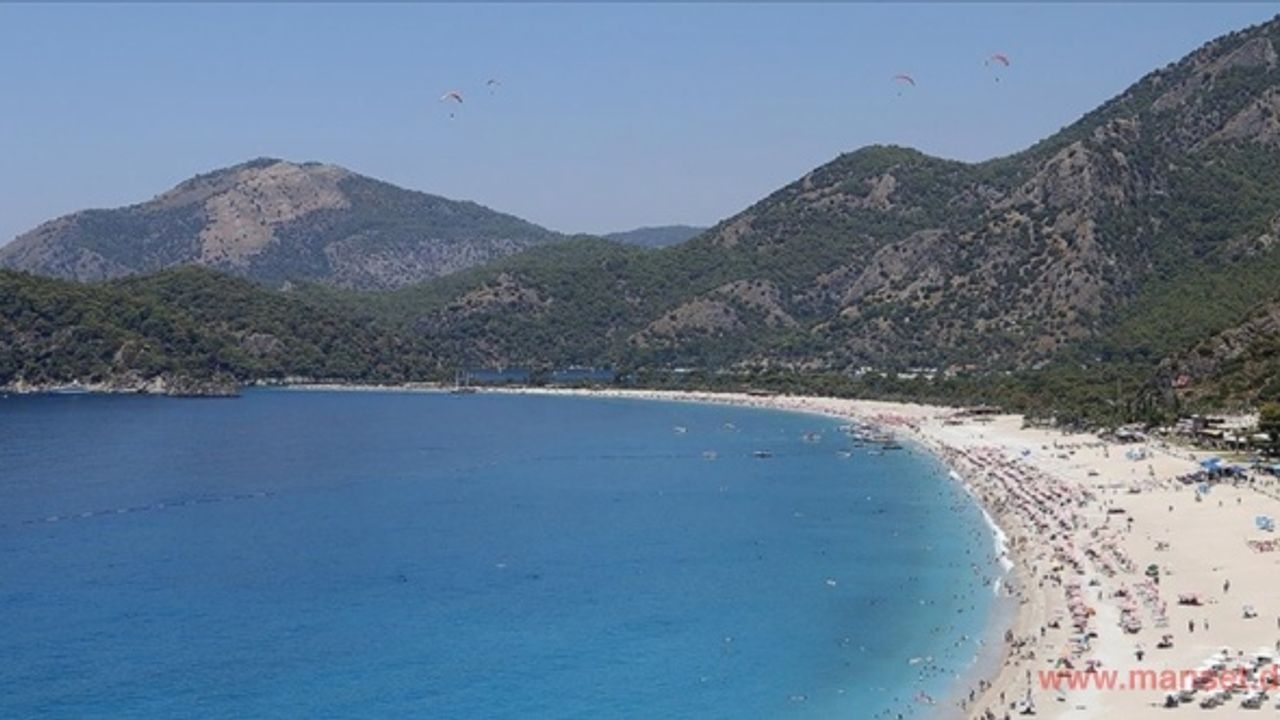 Turizmciler Rusya-Ukrayna Savaşı'nın etkilerine rağmen sezondan umutlu