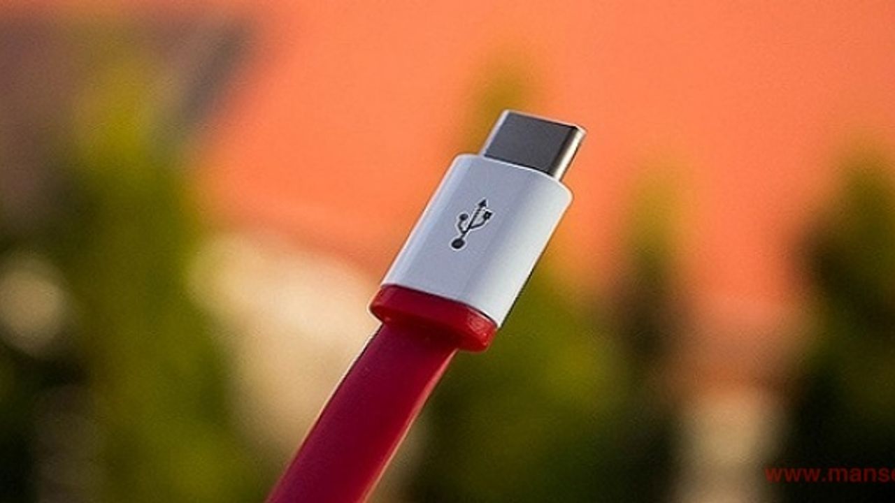 AB, akıllı telefonlara tek tip şarj getiriyor