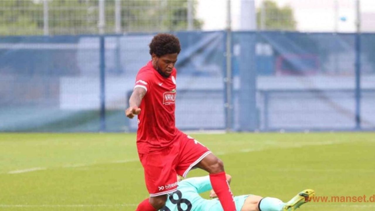Antalyaspor, hazırlık maçında Paderborn’a 1-0 yenildi