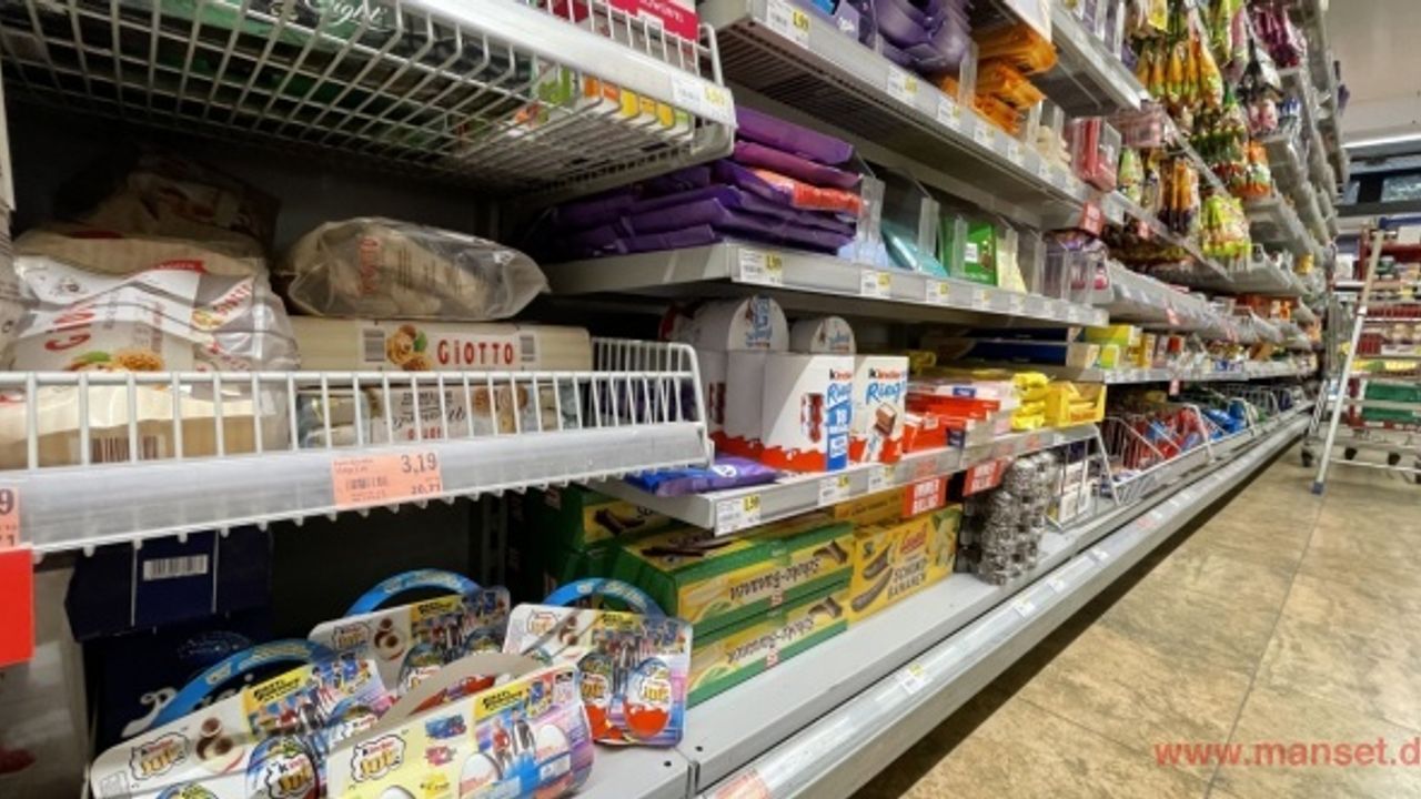 Almanya’da, Salmonella bakterisi tespit edilen Kinder sürpriz yumurtaları yerine “Kinder Joy“ satılıyor