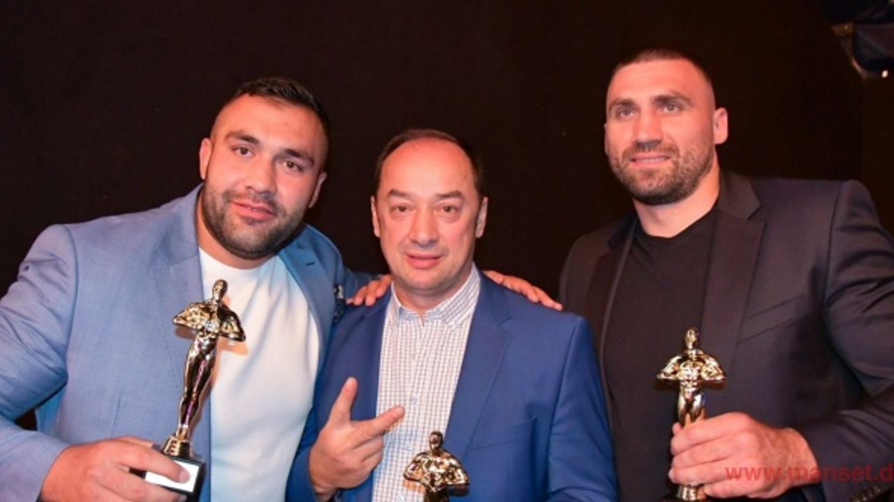 Almanya’da en iyi antrenör seçilen Bülent Başer, başarısının sırrını açıkladı