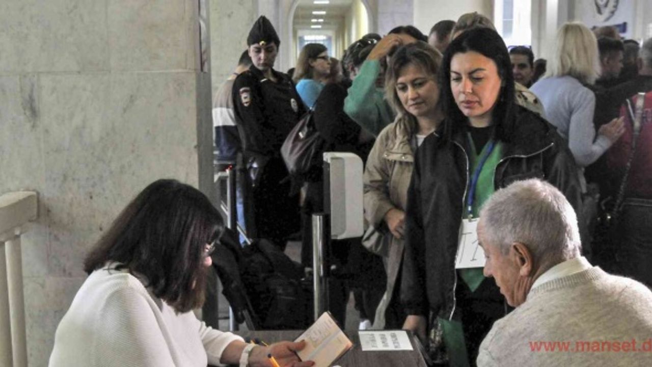Ukrayna’daki sözde referandumlarda resmi olmayan sonuçlara göre Rusya’ya katılım desteklendi