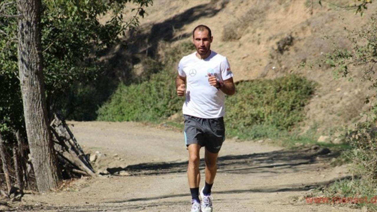 Hayvan otlatırken keşfedilen ultra maratoncunun hedefi Avrupa ve dünya şampiyonluğu