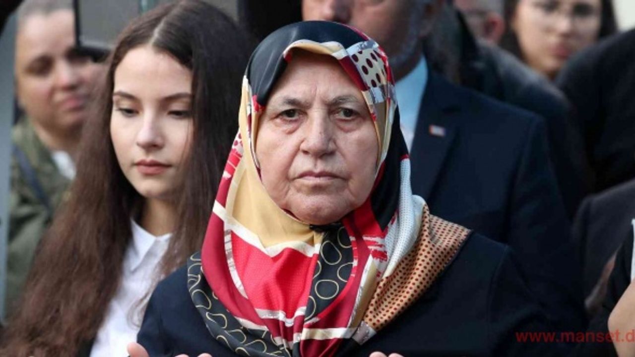 Solingen’de ailesi yakılan "Bilge Ana" Mevlüde Genç hayatını kaybetti