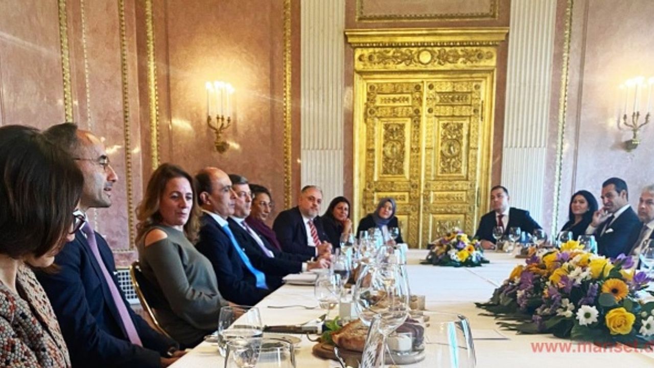 Bavyera Başbakanı Söder: "Türk toplumu, Almanya’nın ayrılmaz parçasıdır"