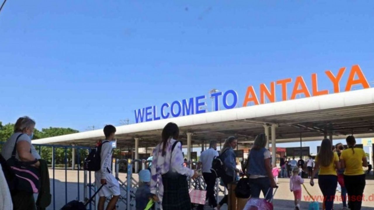 Antalya’ya dakikada 2 Alman turist geliyor: Günlük ortalamaları 2 bin 450 oldu