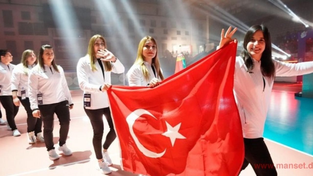 Denizlili sporcularında yer aldığı Türkiye Golbol Kadın Milli Takımı ilk kez dünya şampiyonu oldu