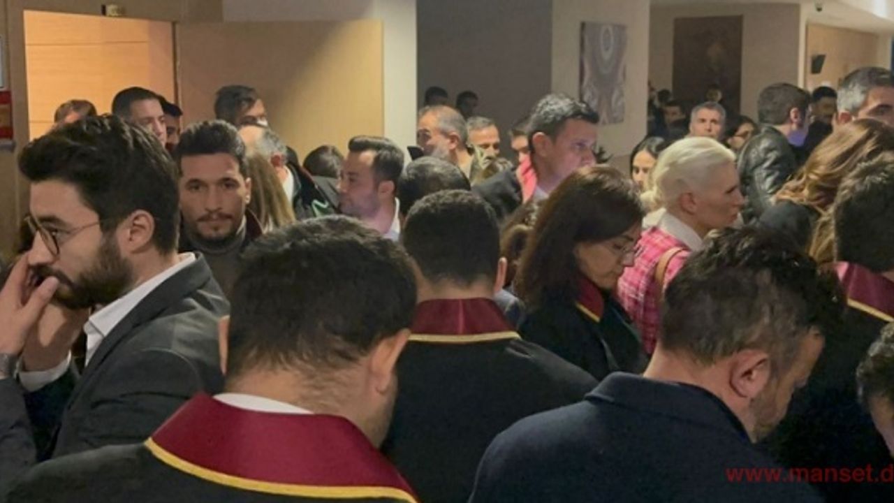 İmamoğlu'na 2 yıl 7 ay 15 gün hapis cezası ve siyasi yasak verildi