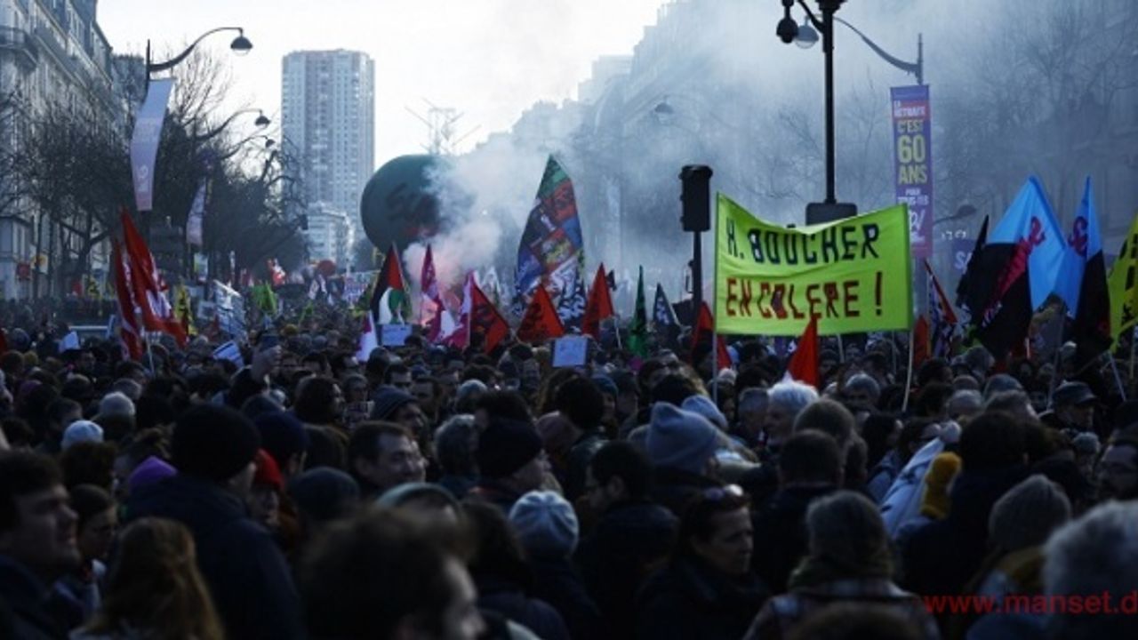 Fransa’da tartışmalı emeklilik reformu protestosu: Binlerce işçi greve gitti
