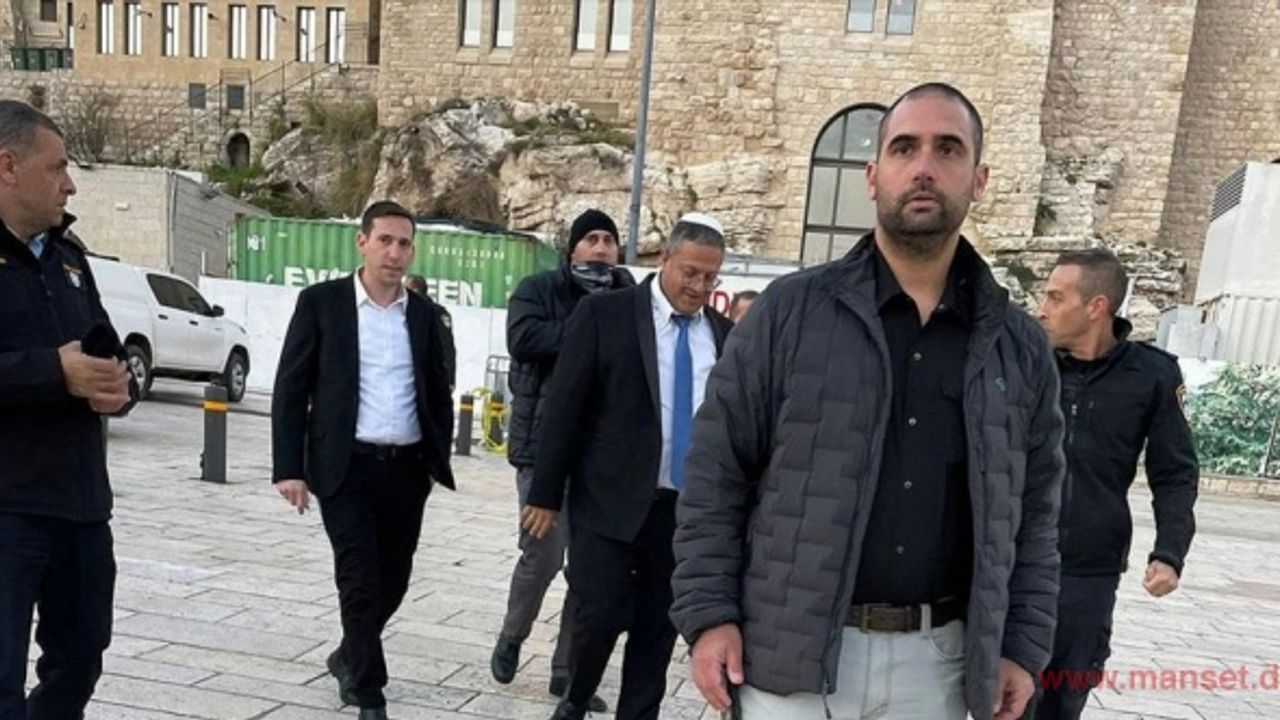 İsrail Ulusal Güvenlik Bakanı Ben-Gvir, Mescid-i Aksa'ya baskın düzenledi