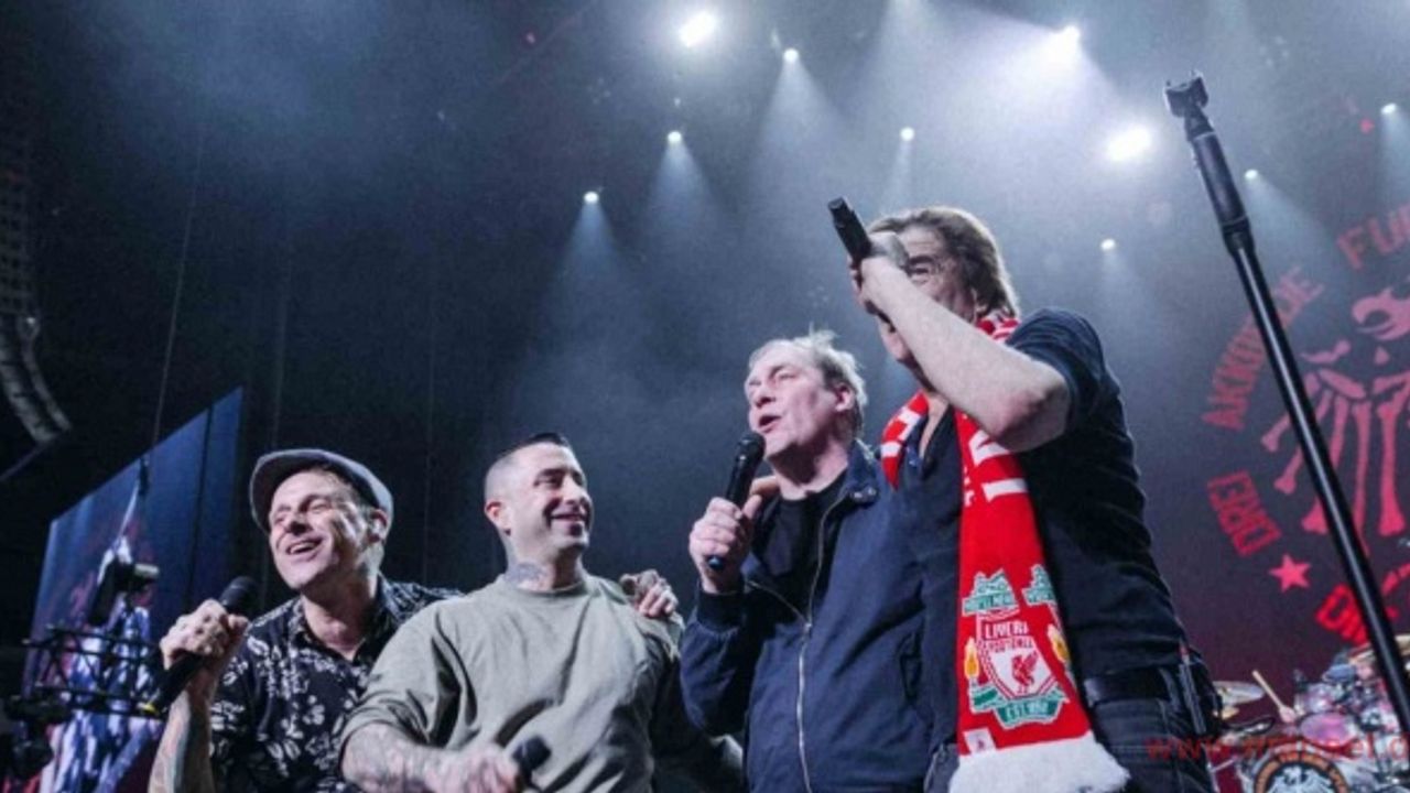 Almanya’da depremzedelere yardım konserinde 1 milyon euro toplandı