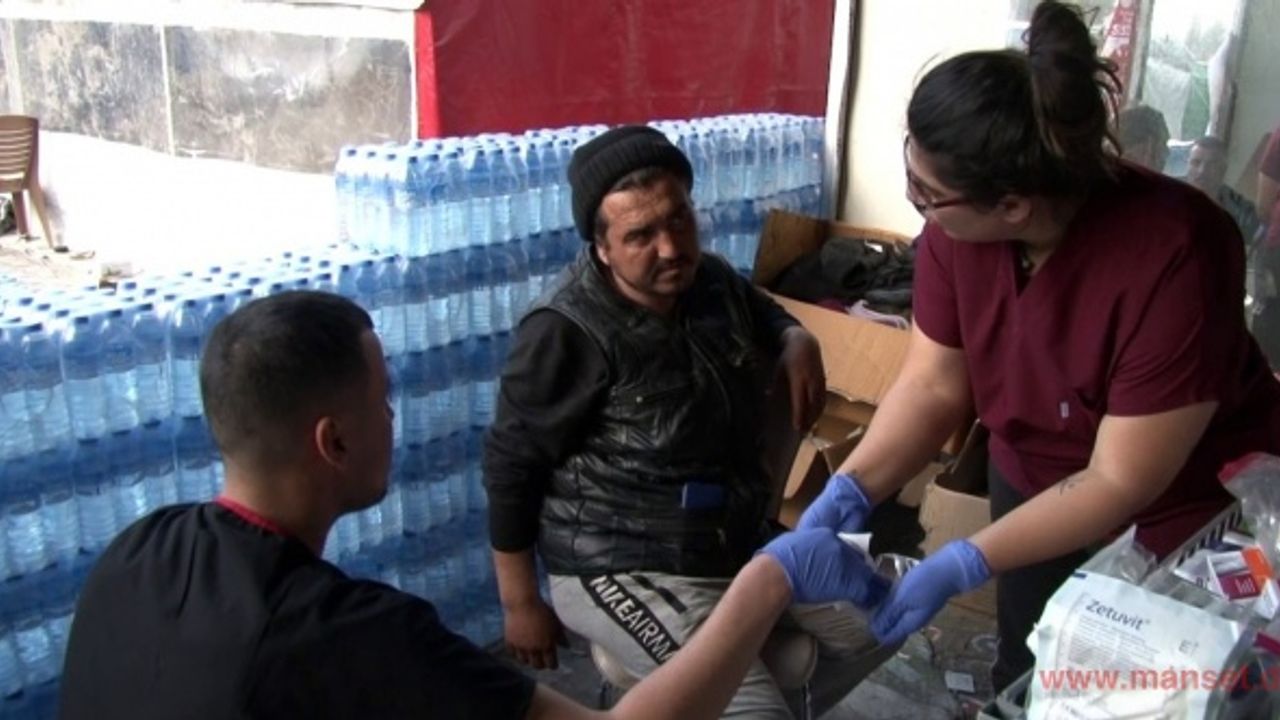 Almanya’da yaşayan Türk hemşireler yardım için Hatay’a koştu