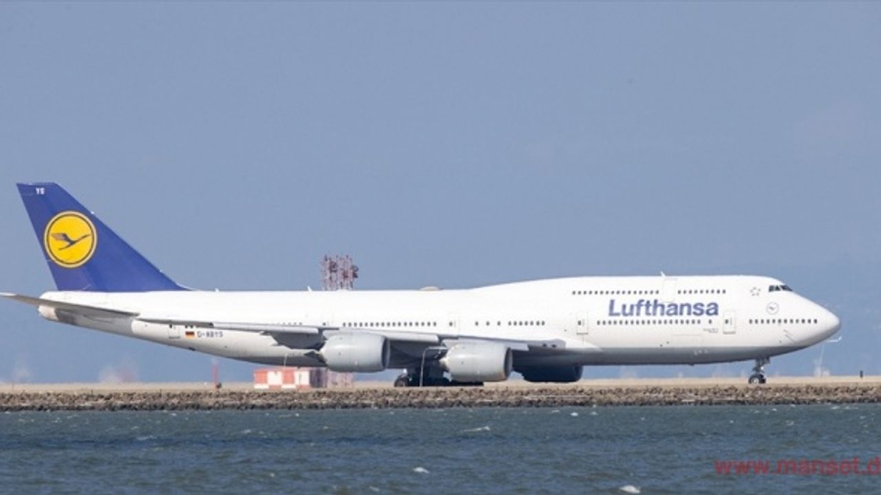 Lufthansa'nın uçuşlarında sistem arızası nedeniyle gecikme ve iptaller yaşanıyor
