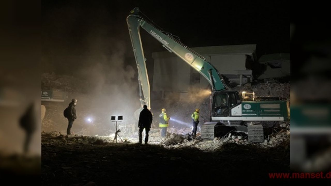 "Hamburg Gönüllüleri" deprem bölgesinde acıları paylaştı