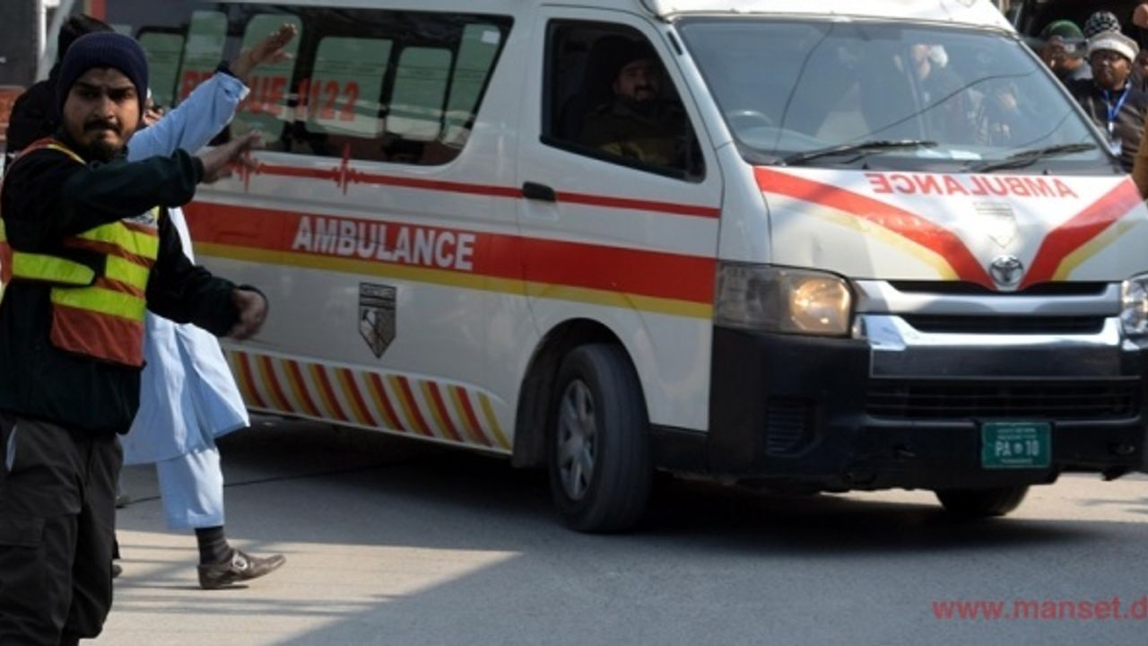 Pakistan’daki karakol patlamasında can kaybı 13’e yükseldi