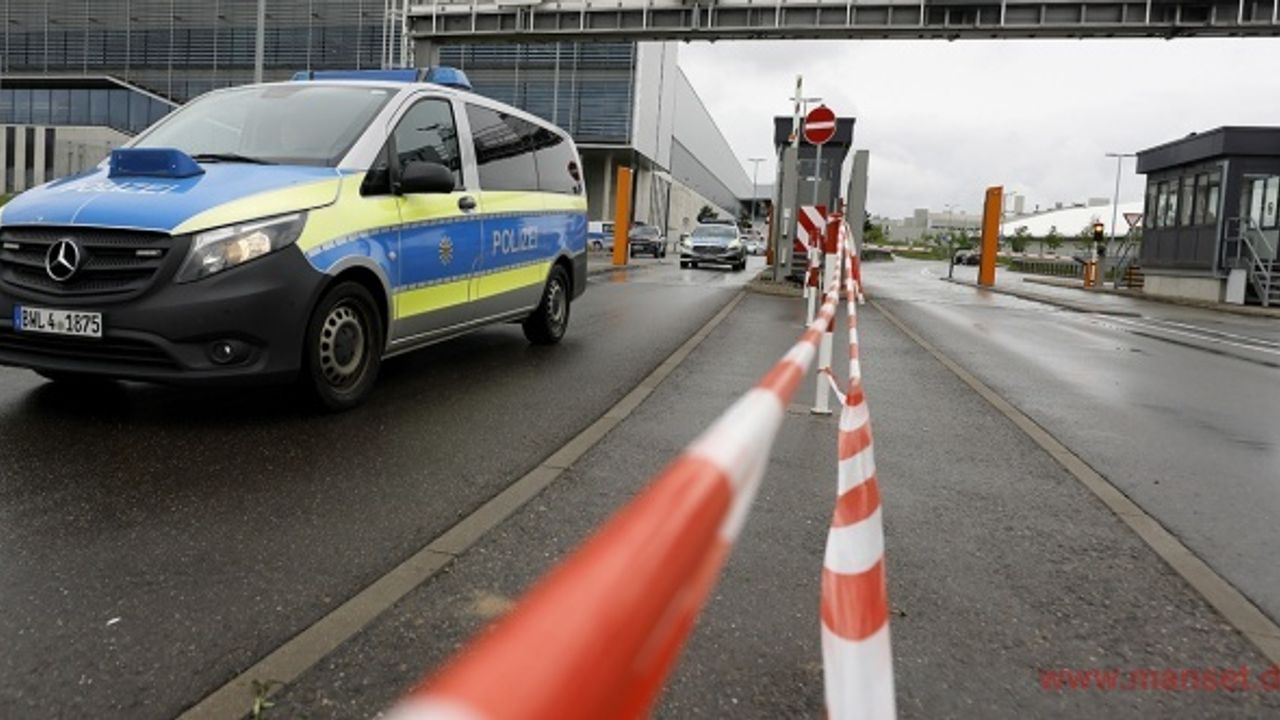 Almanya’da Mercedes fabrikasında silahlı saldırıda 2 Türk öldü