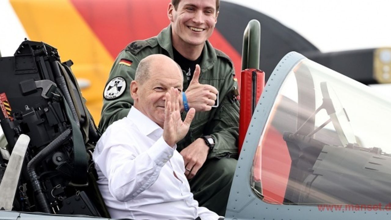 Almanya Başbakanı Scholz’dan NATO tatbikatı yapılan üsse ziyaret