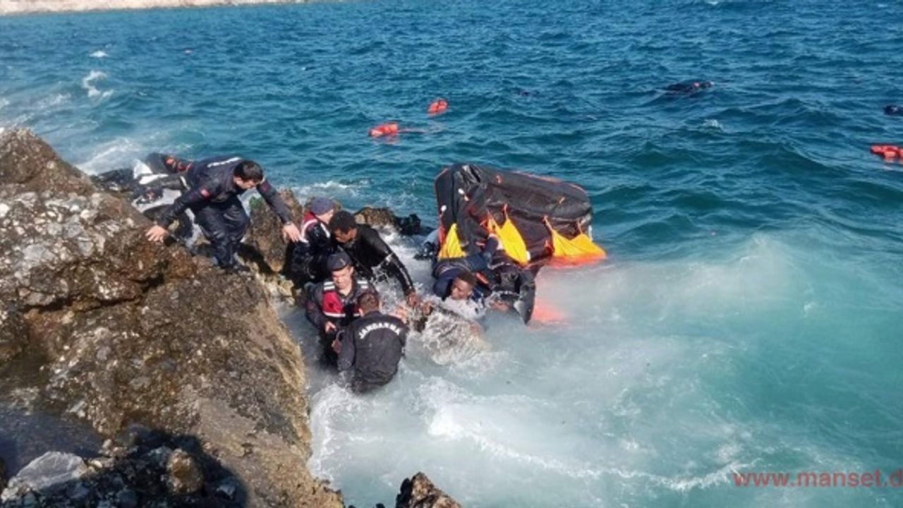 Batı medyasının sınıf ayrımı: "Göçmenlerin denizde ölmesi normal, milyarderlerin denizde ölmesi trajedi"
