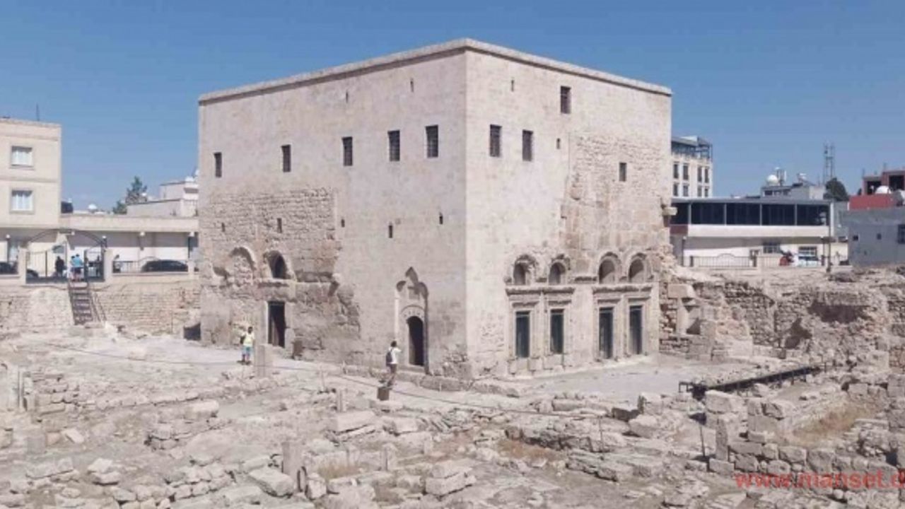İki dini yüzyıllardır aynı avluda buluşturan tarih
