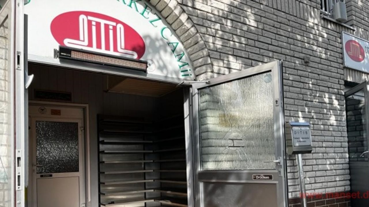 Almanya’da DİTİB’e ait camiye taşla saldıranlar teslim oldu