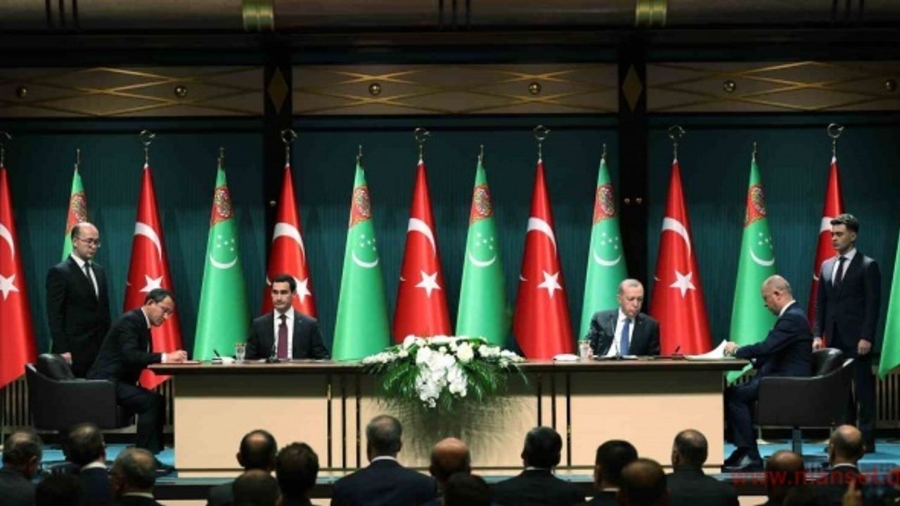 Türkiye ve Türkmenistan arasında 13 anlaşma imzalandı