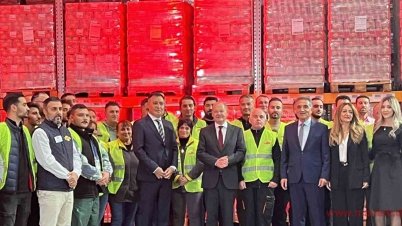 Almanya Başbakanı Scholz’dan İş Göçü Anlaşması’nın 62. yılında Türk şirkete ziyaret