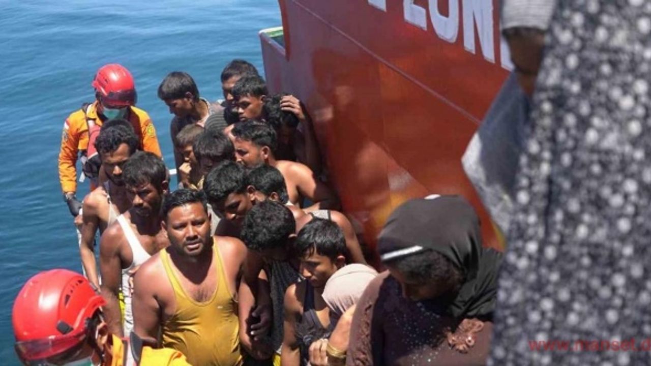 Endonezya’daki tekne faciasında 76 Arakanlı Müslüman öldü veya kayıp