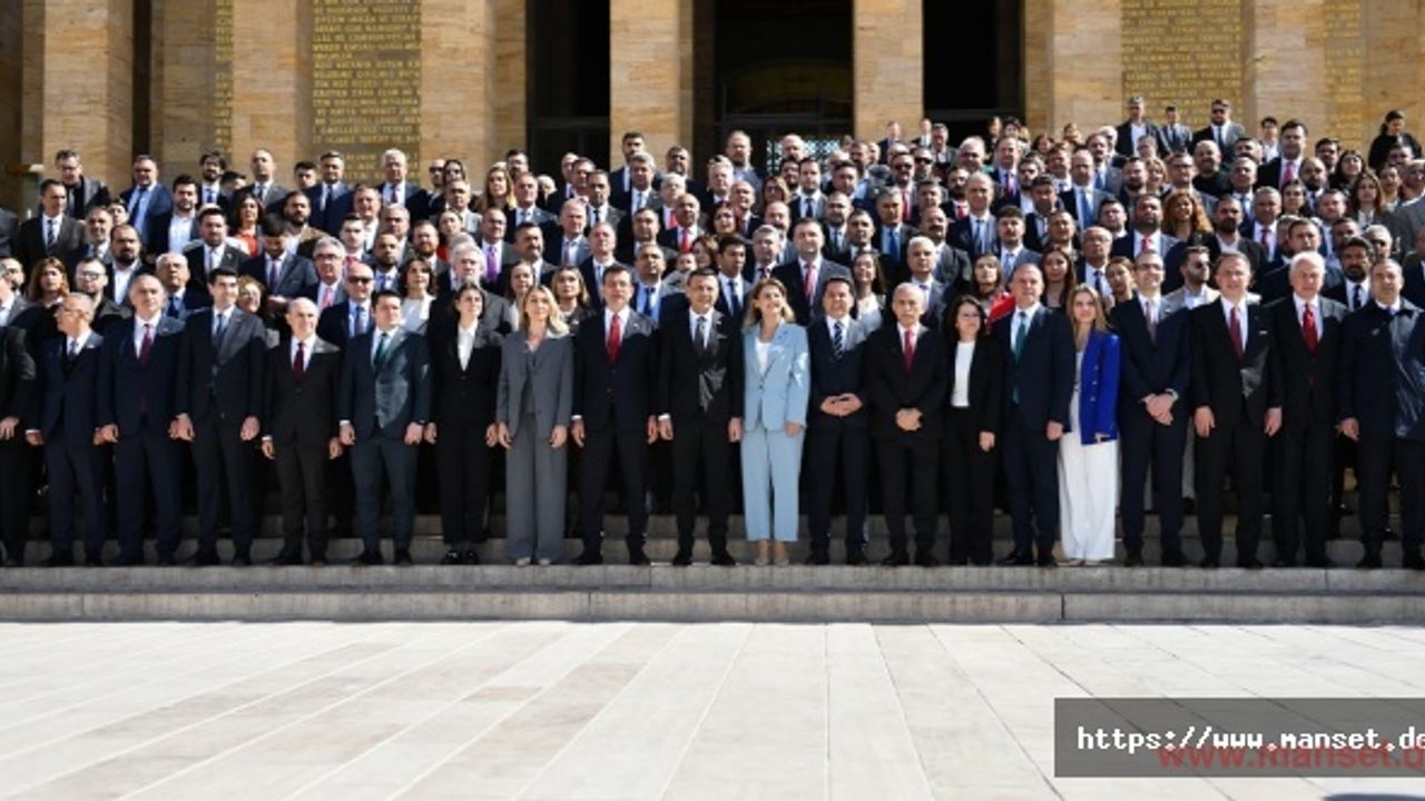 CHP’li 26 başkan Anıtkabir’i ziyaret etti