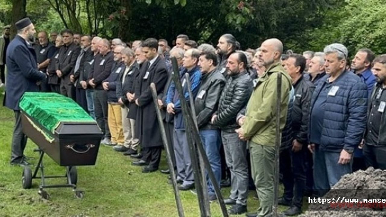 Hamburg’un sevilen İş İnsanı Rahmi Bursalı toprağa verildi
