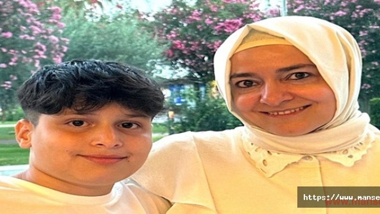 Ak Parti Genel Başkan Yardımcısı Betül Sayan Kaya’nın oğlu LGS'de birinci oldu