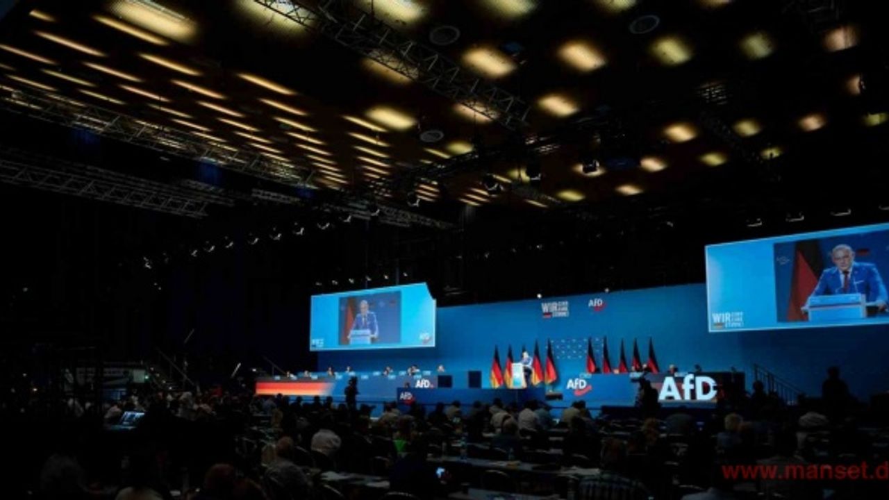 Almanya’da aşırı sağcı AfD karşıtı protestoya polis müdahalesi