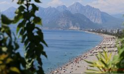Antalya'ya hava yoluyla gelen yabancı turist sayısı 10 milyonu aştı