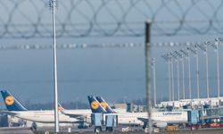 Lufthansa, pilotların yarınki grevi nedeniyle 800 uçuşu iptal etti